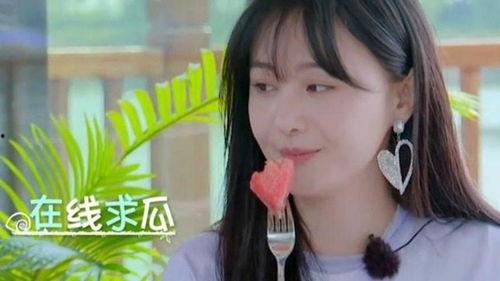 吃瓜少女淑芬的小视频,揭秘小视频背后的趣味生活