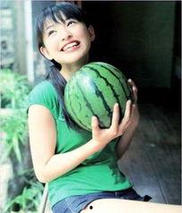 推特彩虹吃瓜是真的吗视频,真相还是炒作？